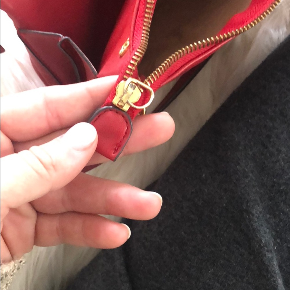 Red satchell - Picture 7 of 7